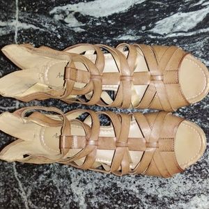 American eagle sandals